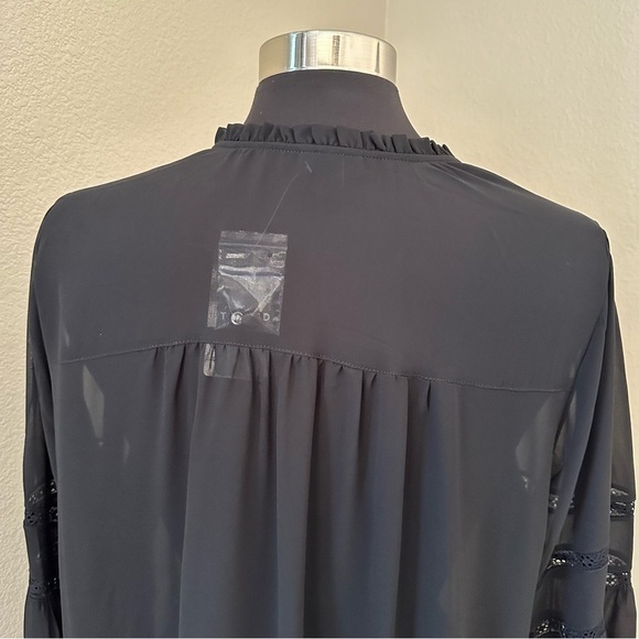 NWT Torrid Chiffon Ruffle Collar Eyelet Embroidered Black Blouse - Picture 12 of 15